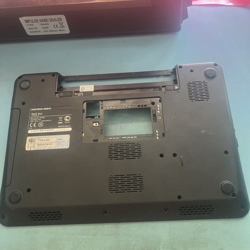 Dell Inspiron N5010 M5010 Bottom Base Cover/Chassis With DVD Drive And Speakers - THE TECH STATION UK