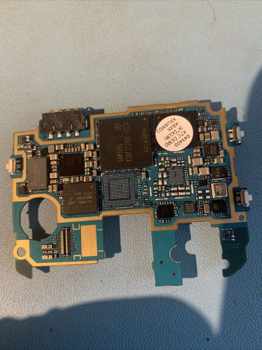 100% ORIGINAL Samsung Galaxy S4 live demo board - THE TECH STATION UK